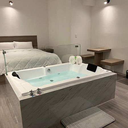 Hotel Blanco Pachuca Buitenkant foto